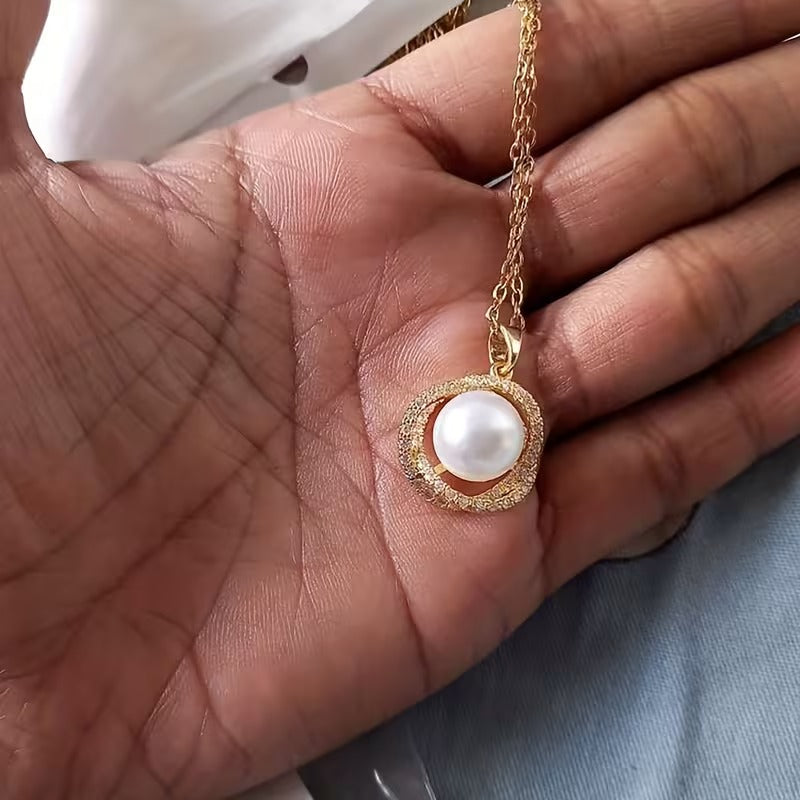 Elegant Pearl &amp; Diamond Halo Pendant Necklace